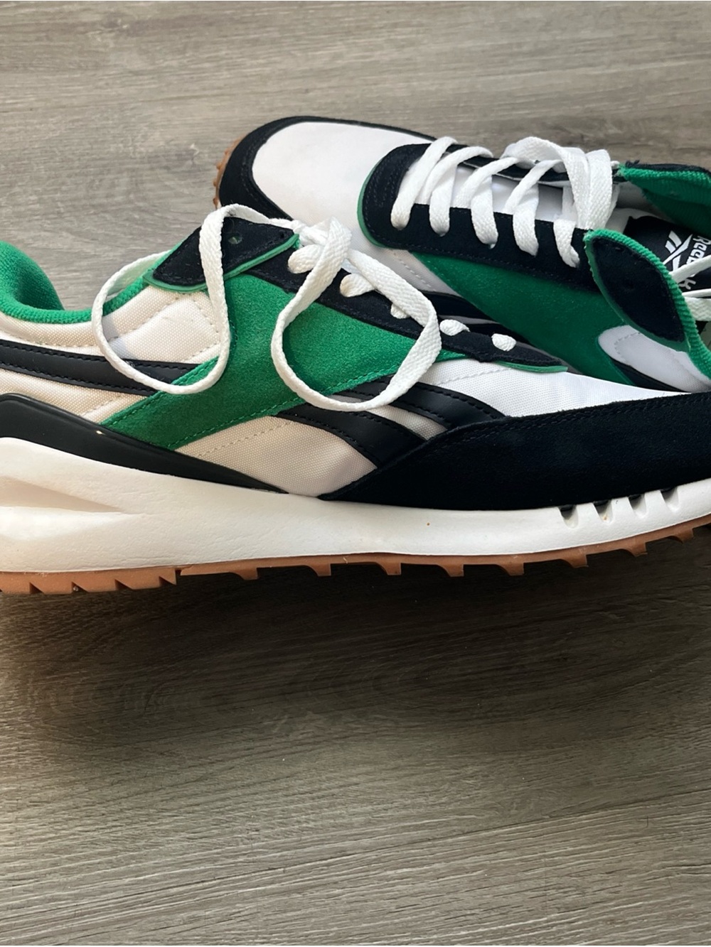 Reebok Men's White, Green & Black Retro Runner - Picture 3 of 8